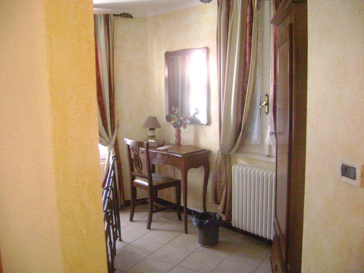 La Finestrella Di Montalto Locanda Badalucco Exteriör bild